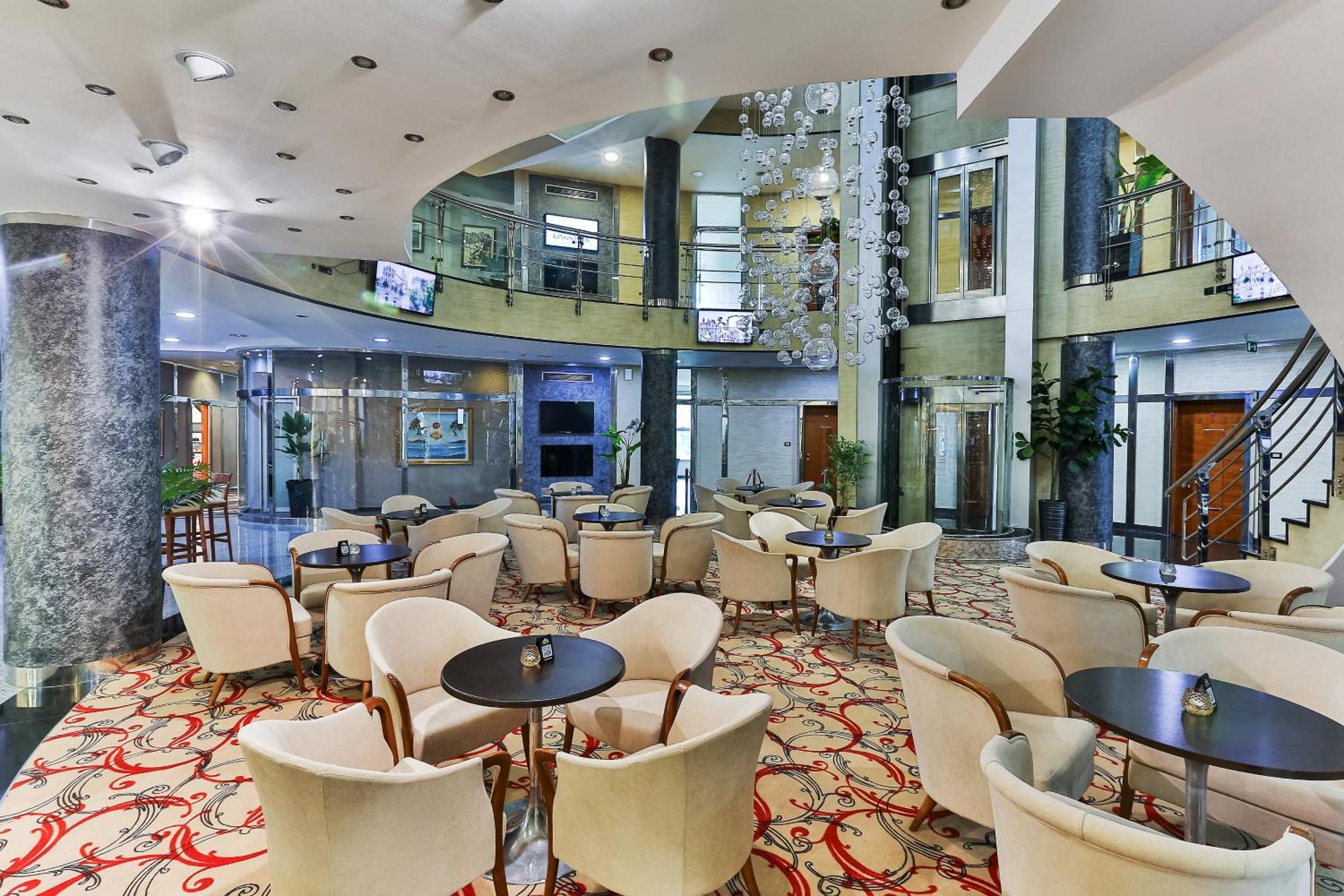 Kings Park Hotel Подгорица Екстериор снимка