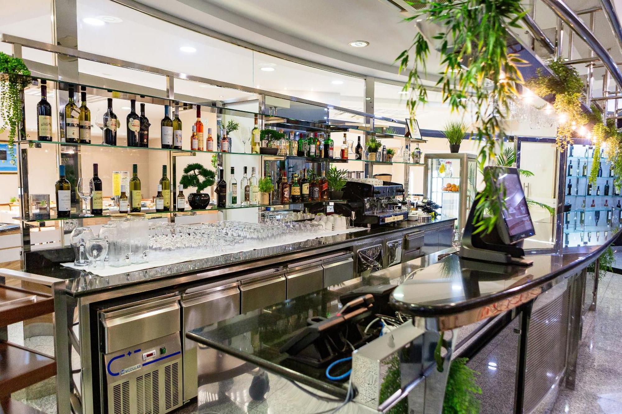 Kings Park Hotel Подгорица Екстериор снимка